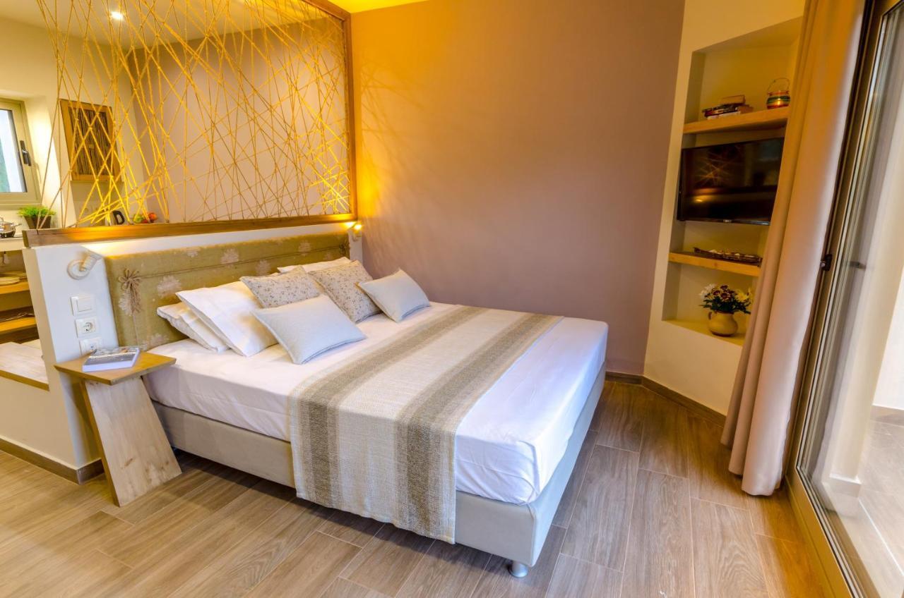 Forest Resort Suites Skiathos ترولو المظهر الخارجي الصورة