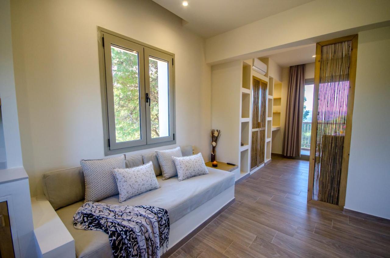 Forest Resort Suites Skiathos ترولو المظهر الخارجي الصورة