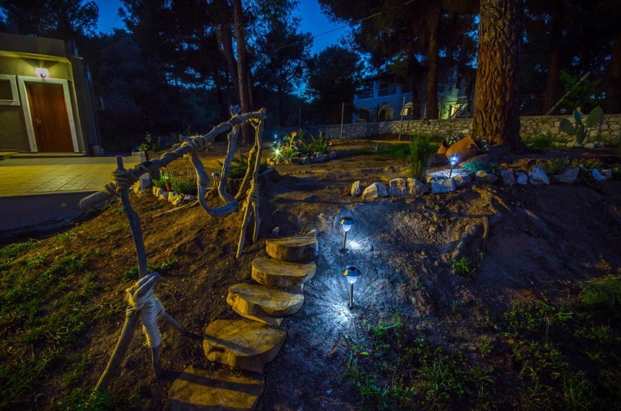 Forest Resort Suites Skiathos ترولو المظهر الخارجي الصورة
