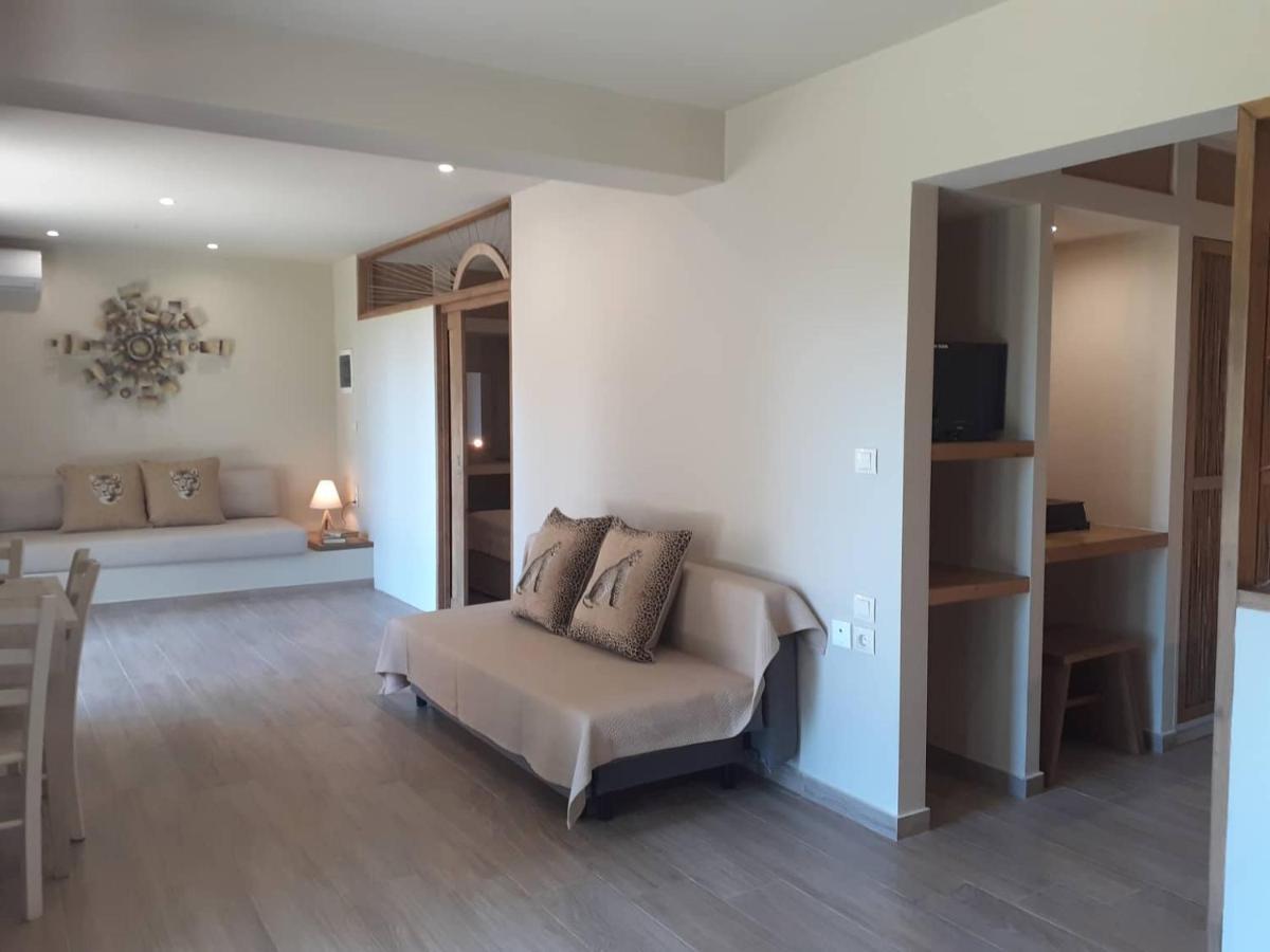 Forest Resort Suites Skiathos ترولو المظهر الخارجي الصورة