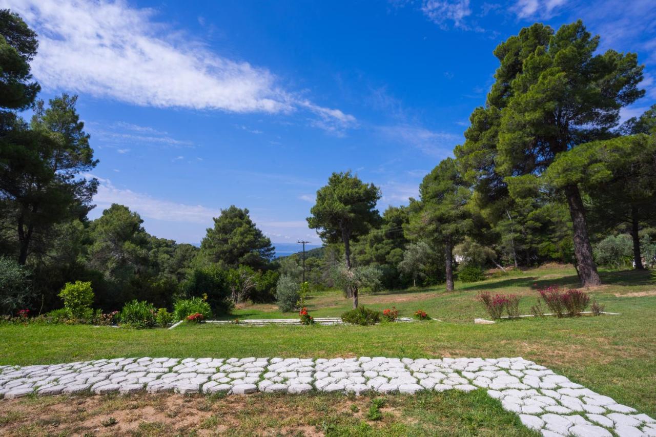 Forest Resort Suites Skiathos ترولو المظهر الخارجي الصورة