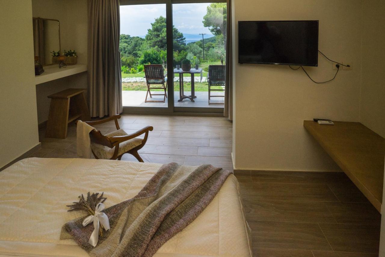 Forest Resort Suites Skiathos ترولو المظهر الخارجي الصورة