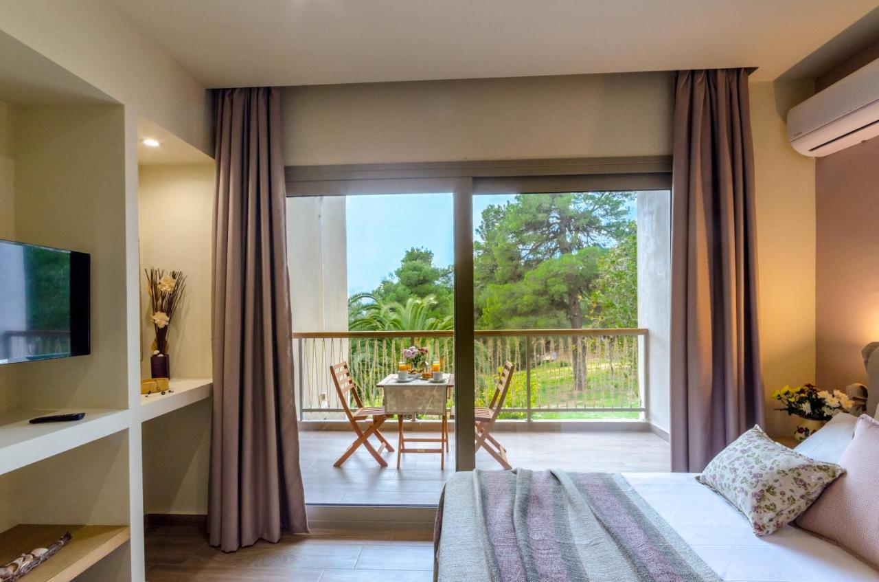 Forest Resort Suites Skiathos ترولو المظهر الخارجي الصورة