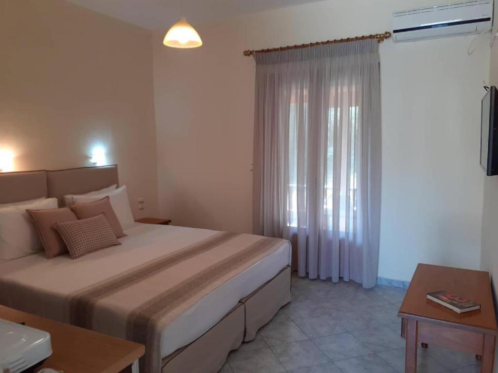 Forest Resort Suites Skiathos ترولو المظهر الخارجي الصورة