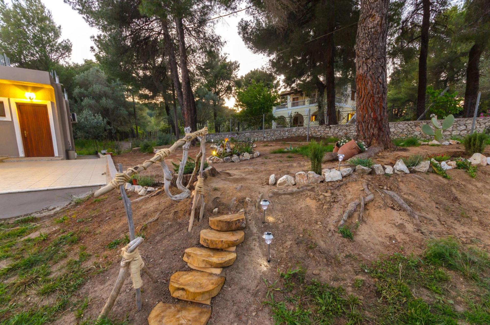 Forest Resort Suites Skiathos ترولو المظهر الخارجي الصورة